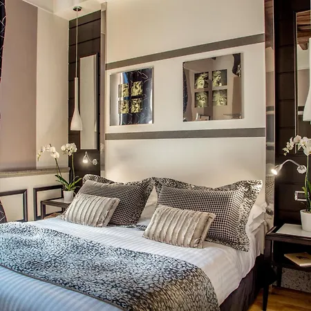 The At The Spanish Steps Gasthuis 5*