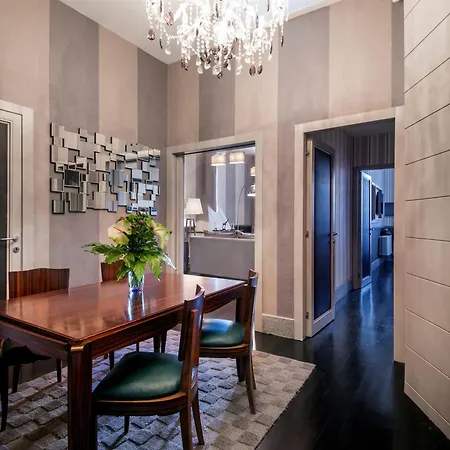 The At The Spanish Steps Gasthuis 5*