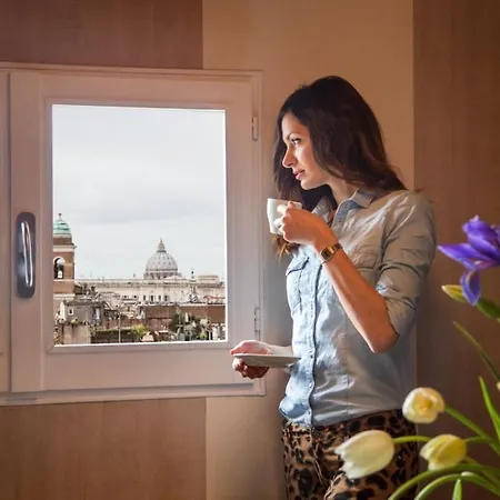 בית הארחה The At The Spanish Steps רומא