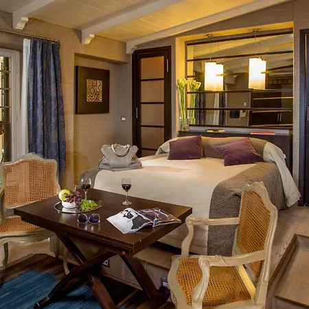 The At The Spanish Steps Penzion 3*