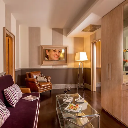 The At The Spanish Steps 3*