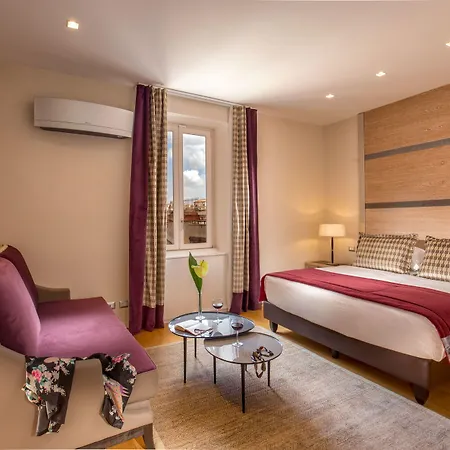 The At The Spanish Steps 4*