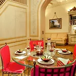 게스트하우스 The At The Spanish Steps 4*