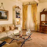 The At The Spanish Steps 게스트하우스 4*