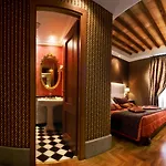 게스트하우스 The At The Spanish Steps 4*