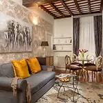 The At The Spanish Steps 4*