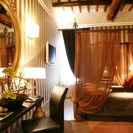 The At The Spanish Steps 4*